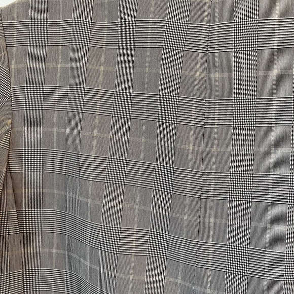 H&M plaid blazer, size medium, grey tones - Picture 7 of 8